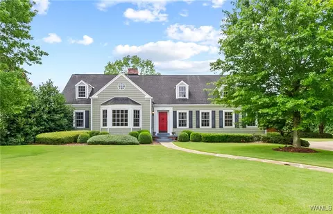 17 Hillcrest, Tuscaloosa, AL 35401