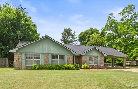 106 Park Mnr, Moundville, AL 35474