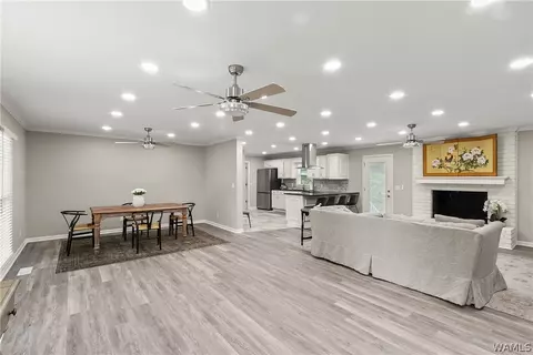 4320 Woodland Forrest Dr, Tuscaloosa, AL 35405