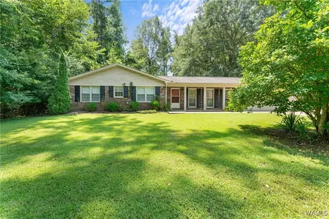 3013 Paddlecreek Ln, Northport, AL 35473