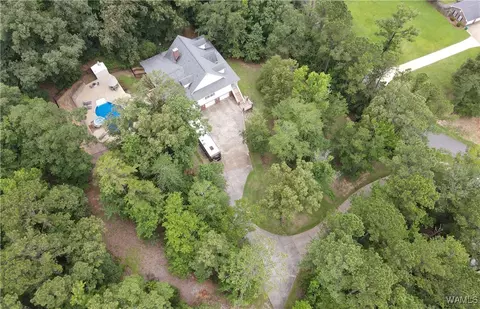 11495 Live Oak Dr, Tuscaloosa, AL 35405