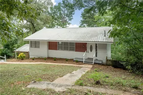 1731 Faircrest Dr, Hueytown, AL 35023