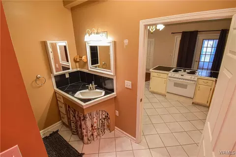 Bath - 23791 Highway 18 E, Berry, AL 35546 photo 1 of 4