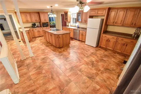 Kitchen - 23791 Highway 18 E, Berry, AL 35546 photo 2 of 6