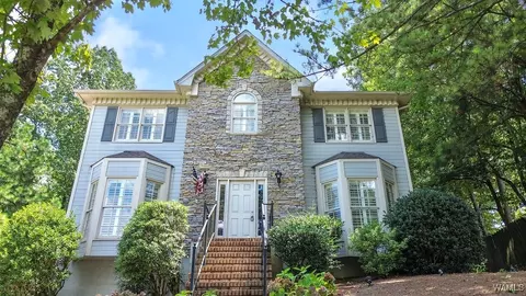 1851 Russet Woods Ln, Hoover, AL 35244