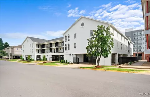 1228 8th St #214, Tuscaloosa, AL 35401
