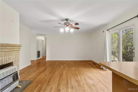 Living - 16699 Romulus Rd, Ralph, AL 35480 photo 4 of 5