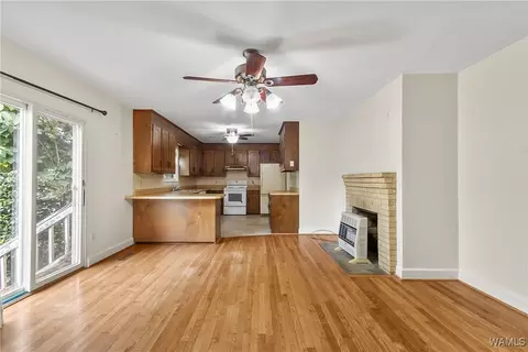 Living - 16699 Romulus Rd, Ralph, AL 35480 photo 2 of 5