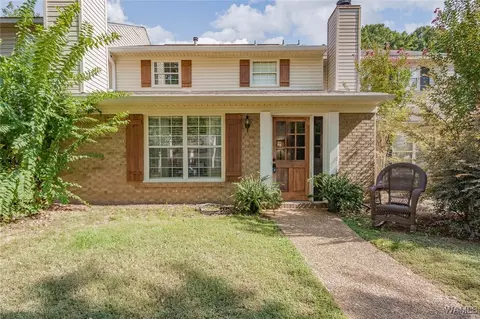 1077 Fairfax Dr, Tuscaloosa, AL 35406