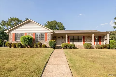3801 Blackberry Ln, Northport, AL 35473