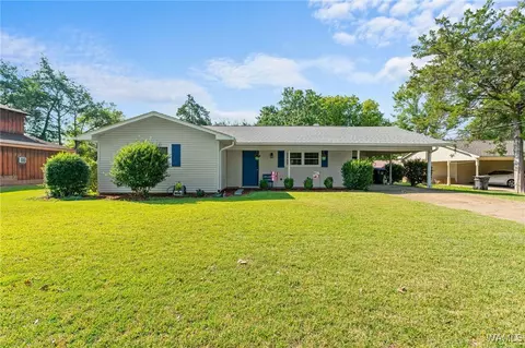 1905 Palmetto Cir, Demopolis, AL 36732