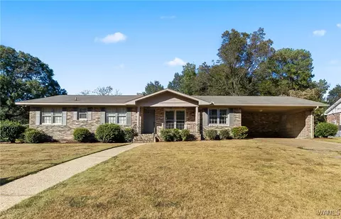 3809 Blackberry Ln, Northport, AL 35473