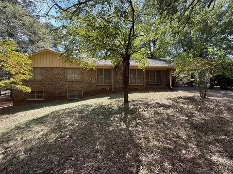 2611 32nd St, Northport, AL 35476
