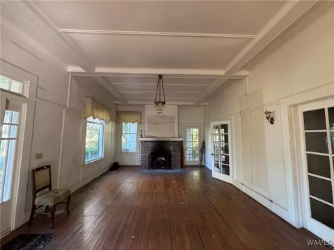 Living - 100 E Jackson St, Demopolis, AL 36732 photo 4 of 5