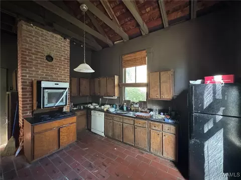 Kitchen - 100 E Jackson St, Demopolis, AL 36732 photo 1 of 1