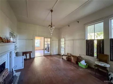 Living - 100 E Jackson St, Demopolis, AL 36732 photo 1 of 5
