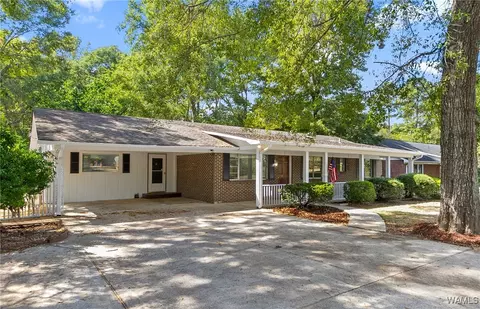3806 Springfield Ave, Northport, AL 35473