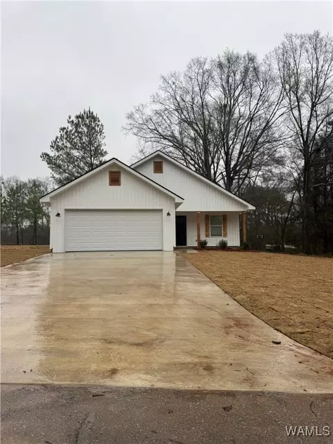 248 Raintree St, Moundville, AL 35474