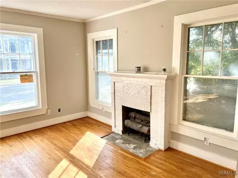 Living - 314 Boligee St, Eutaw, AL 35462 photo 1 of 5