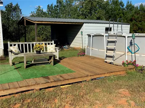 Exterior - 201 Wright Dr, Fayette, AL 35555 photo 3 of 4