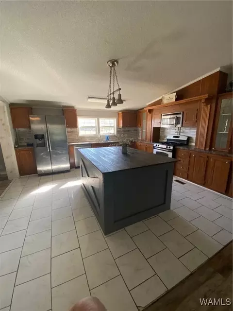 Kitchen - 201 Wright Dr, Fayette, AL 35555 photo 2 of 2