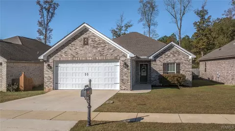 13738 Highland Pointe Dr, Northport, AL 35475