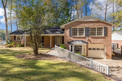 4714 Northwood Lake Dr E, Northport, AL 35473