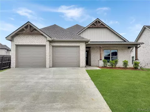 13773 Blackoak Dr, Northport, AL 35475