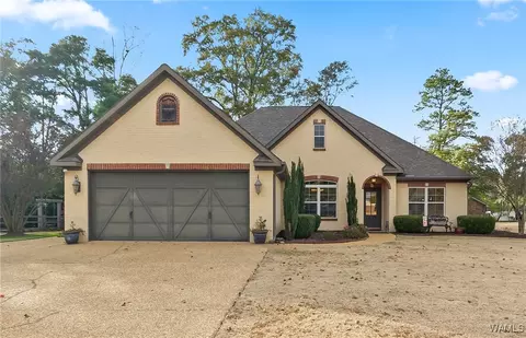 11898 Cedarwood Ave, Northport, AL 35475