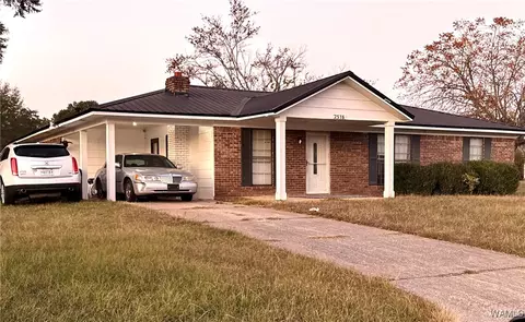2516 Deerhaven Dr, Northport, AL 35473