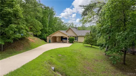 15801 Lake Hills Dr, Northport, AL 35475