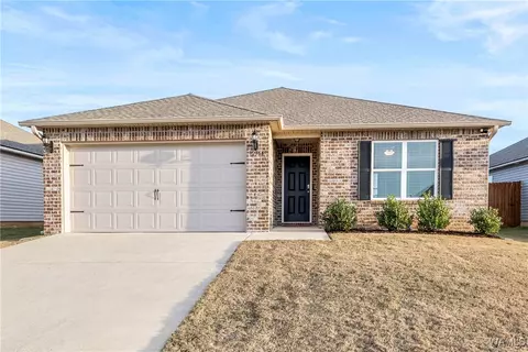 12364 Choctaw Cir, Moundville, AL 35474