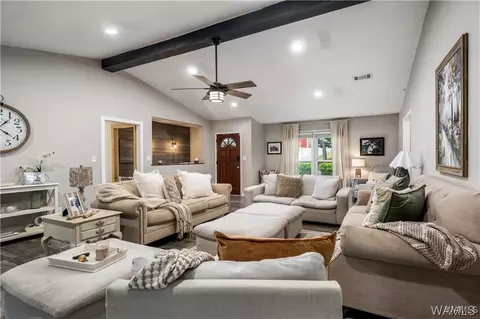 5206 Azalea Trl, Northport, AL 35473
