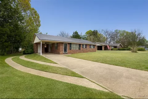 1504 Powe Rd, Demopolis, AL 36732