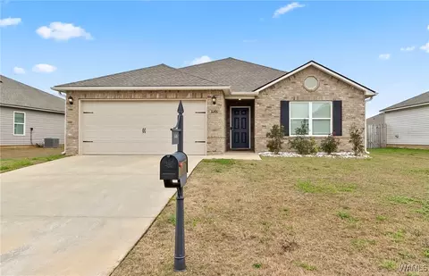 16406 Natchez Dr, Moundville, AL 35474