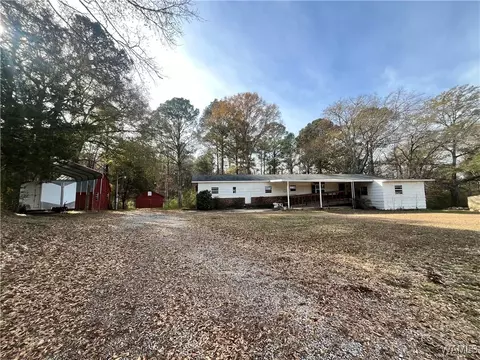 303 Mlk Pkwy, Livingston, AL 35470
