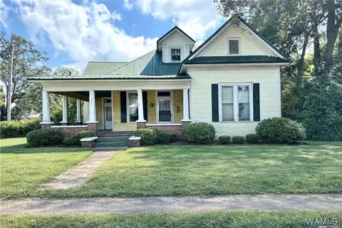 203 3rd St SE, Aliceville, AL 35442