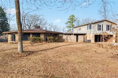 146 4th Ave N, Centreville, AL 35042