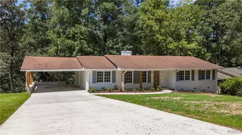2516 Shoal Pl, Northport, AL 35473