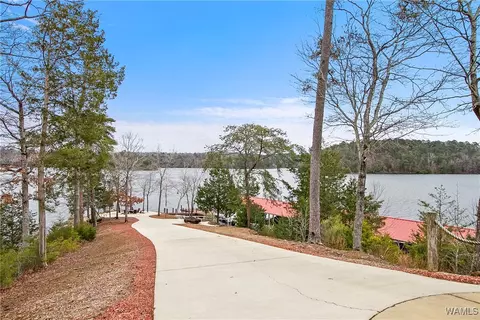 10315 Legacy Ln, Northport, AL 35475