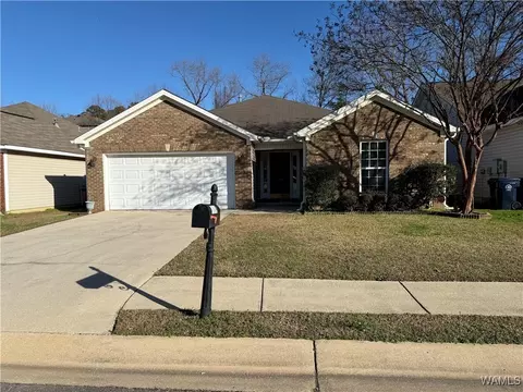 4609 Smithfield Dr, Northport, AL 35473