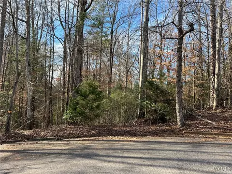4001 Hillsdale Cir, Tuscaloosa, AL 35404