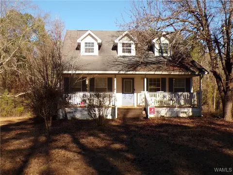 18055 Hunnicutt Dr, Fayette, AL 35555