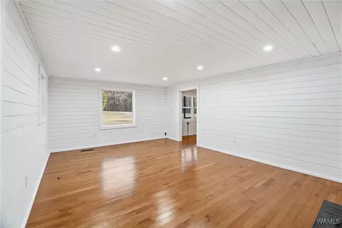 Living - 34 Alexander Rd, Jasper, AL 35503 photo 3 of 4