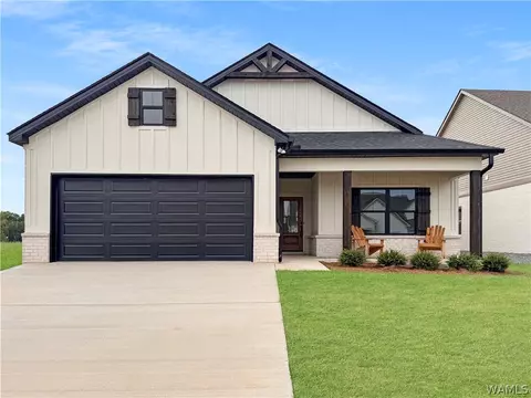 13742 Blackoak Dr, Northport, AL 35475