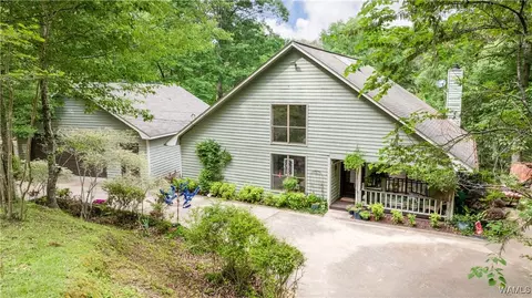 15693 Compass Dr, Northport, AL 35475