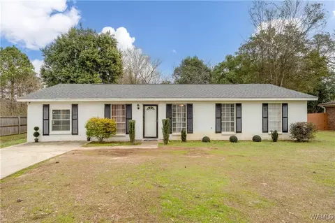 2803 Deerfield Ln, Northport, AL 35473