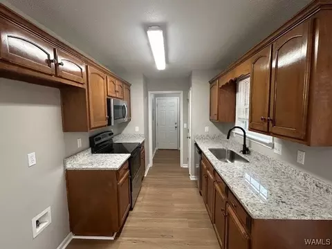 Kitchen - 18378 Peyton Ln, Vance, AL 35490 photo 2 of 3