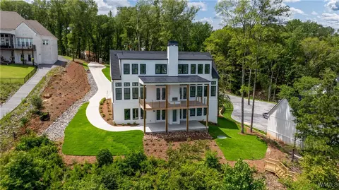 14898 Edgewater Dr, Northport, AL 35475