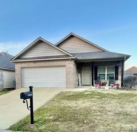 5240 University Gardens Dr, Cottondale, AL 35453
